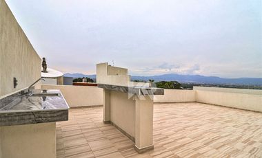 CASA CON ROOF GARDEN EN LOMAS DE CUERNAVACA
