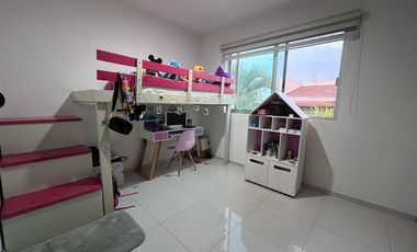 RESIDENCIA EN VALLE IMPERIAL