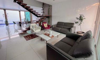 RESIDENCIA EN VALLE IMPERIAL