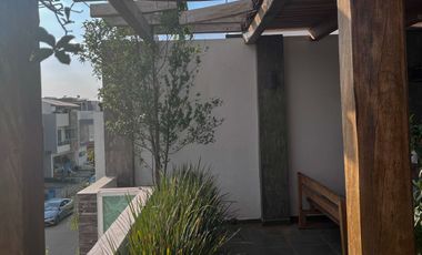 RESIDENCIA EN VALLE IMPERIAL