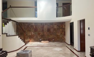 Casa en VENTA… Los Sauces Col. Llano Grande, Metepec, Méx.