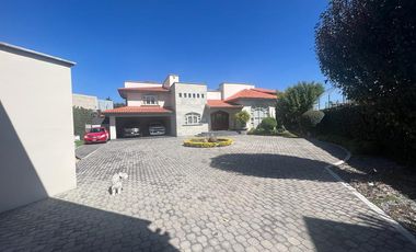 Casa en VENTA… Los Sauces Col. Llano Grande, Metepec, Méx.