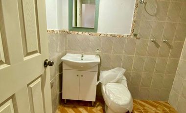 VENTA DE CASA DE ESTRENO, LA ESPERANZA HUANUCO