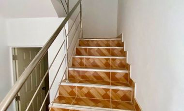 VENTA DE CASA DE ESTRENO, LA ESPERANZA HUANUCO