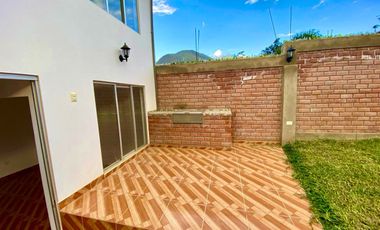 VENTA DE CASA DE ESTRENO, LA ESPERANZA HUANUCO