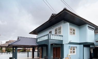 RENT House at Wiang Thong Village. 7 beds, 6 baths. Price 55,000/month. Tel. 081135----