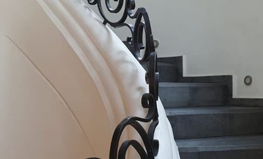 EXCELENTE AMPLIA CASA CATALOGADA EN ROMA SUR