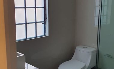 EXCELENTE AMPLIA CASA CATALOGADA EN ROMA SUR