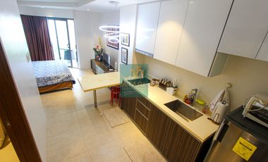 Chic Studio Living for Sale at Tambuli
