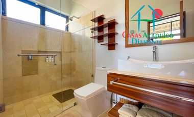 Casa en renta vacacional con alberca y jardín privados