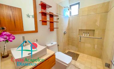 Casa en renta vacacional con alberca y jardín privados
