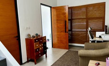 Dijual Rumah Siap Huni, Dalam Kompleks di Mampang Prapatan Jakarta Selatan