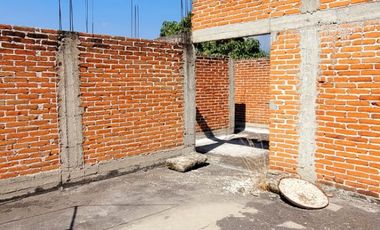 VENTA DE CASA SOLA CON JARDÍN DE 500 M2 EN OACALCO, YAUTEPEC