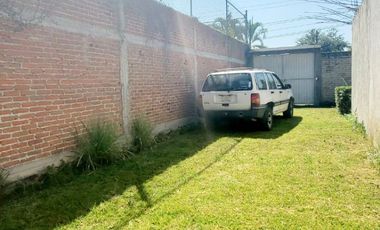 VENTA DE CASA SOLA CON JARDÍN DE 500 M2 EN OACALCO, YAUTEPEC