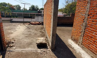 VENTA DE CASA SOLA CON JARDÍN DE 500 M2 EN OACALCO, YAUTEPEC