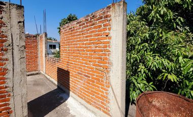 VENTA DE CASA SOLA CON JARDÍN DE 500 M2 EN OACALCO, YAUTEPEC