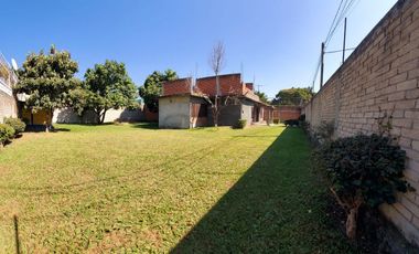 VENTA DE CASA SOLA CON JARDÍN DE 500 M2 EN OACALCO, YAUTEPEC
