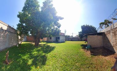 VENTA DE CASA SOLA CON JARDÍN DE 500 M2 EN OACALCO, YAUTEPEC