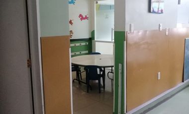Edificio habilitado como escuela en el centro de Azcapotzalco