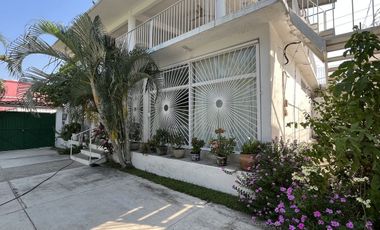 Casa de la laguna jardín y alberca en Acapulco (tres palos)