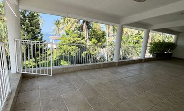 Casa de la laguna jardín y alberca en Acapulco (tres palos)