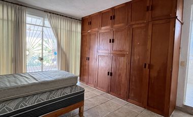 Casa de la laguna jardín y alberca en Acapulco (tres palos)