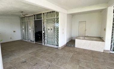 Casa de la laguna jardín y alberca en Acapulco (tres palos)