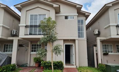 ALQUILER DE CASA EN CASALAGUNA