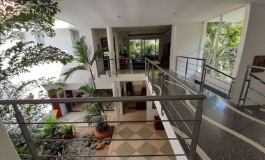 SE ALQUILA HERMOSA Y AMPLIA CASA EN EXCLUSIVO SECTOR DEL OESTE