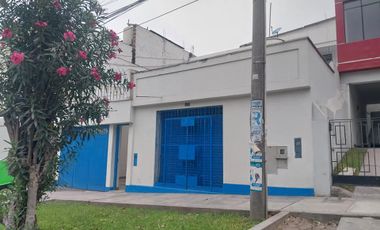 VENTA DE CASA CON LOCAL COMERCIAL EN CHOSICA