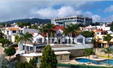 BELLISIMA CASA EN COTO PUERTA DEL SOL BUGAMBILIAS CON ESPECTACULAR VISTA