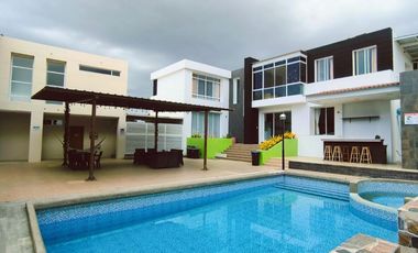 Casa de venta, zona norte de Montecristi Golf Club