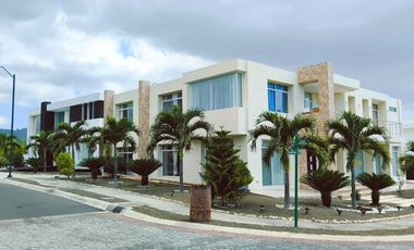 Casa de venta, zona norte de Montecristi Golf Club