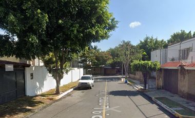 Hermosa y amplia casa en remate en Colinas de San Javier,  Guadalajara, Jalisco!