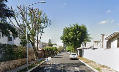 Hermosa y amplia casa en remate en Colinas de San Javier,  Guadalajara, Jalisco!