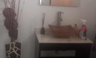 VENTA CASA CON JARDIN LOMAS VERDES 6TA SECCION