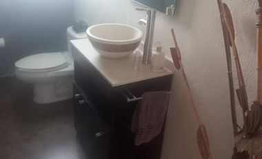 VENTA CASA CON JARDIN LOMAS VERDES 6TA SECCION