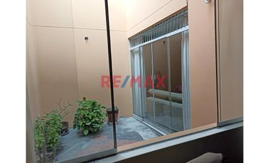 Se Vende Casa En Cedros De Villa Frente A Parque – Chorrillos