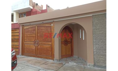 Se Vende Casa En Cedros De Villa Frente A Parque – Chorrillos