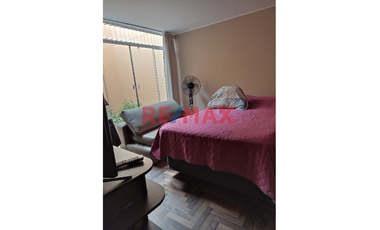 Se Vende Casa En Cedros De Villa Frente A Parque – Chorrillos