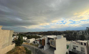 Hermosa Casa ZONA ESMERALDA