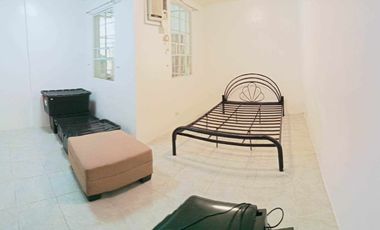 furnished House for rent with 3Br 2t&B 1 Car Garage