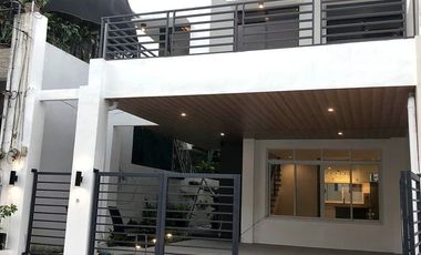 4 Br house is available for sale in BF homes Paranaque