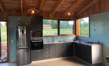 Z O N A S U R . C L Venta Casa Habitación con 2 cabañas anexas.