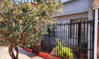 LINDA CASA DE 5 DORMITORIOS EN PASAJE TRANQUILO Y SEGURO, COMUNA DE SAN JOAQUÍN