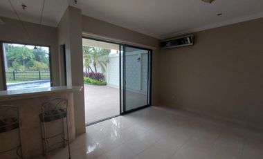 Via La Costa, Renta de Linda Casa 3 Dorm con Piscina, Jacuzzi Vista Al Lago