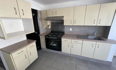 CHAPALITA CASA DE UNA PLANTA EN RENTA (CERCA DE LA GRAN PLAZA) !!