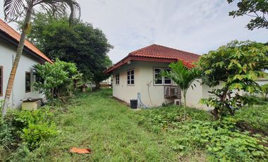 Land+House for sale in Hua Hin, Prachuap Khiri Khan, Land 160 SQ.W. access from both Soi 17 and 19