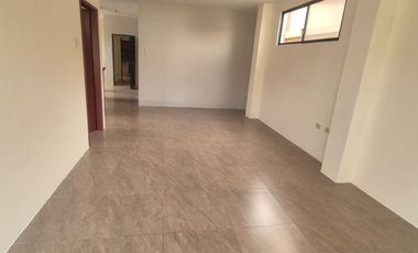 Departamento en Alquiler en Los Ceibos, 2 Habitaciones, 2 Baños, Balcón,  Norte de Guayaquil.