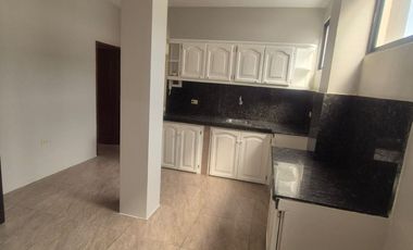 Departamento en Alquiler en Los Ceibos, 2 Habitaciones, 2 Baños, Balcón,  Norte de Guayaquil.